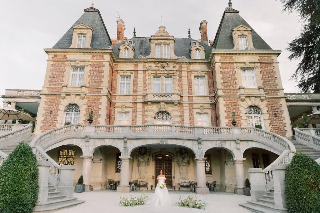 Château, French château, luxury château, historic château, authentic French castle, renovated château, private château, château estate, château lifestyle, château in France, countryside château, castle in France, château near Paris, destination château, château wedding venue, luxury wedding in France, fairytale château wedding, destination wedding château, romantic wedding venue, exclusive château events, château for events, stay at a château, château accommodation, château hotel, luxury château stay, château B&B, rent a château, château holiday rental, château experience, gourmet château dining, wine tasting château, French wine experience, château picnic, château cuisine, French gastronomy, French heritage site, cultural château, château art, history château, château restoration, château gardens, formal French garden, château grounds, outdoor château, luxury French travel, château escape, French luxury destination, live like royalty, luxury retreat France, corporate retreat château, team building château, château for business events, film shoot château, château photo location, luxury château rental