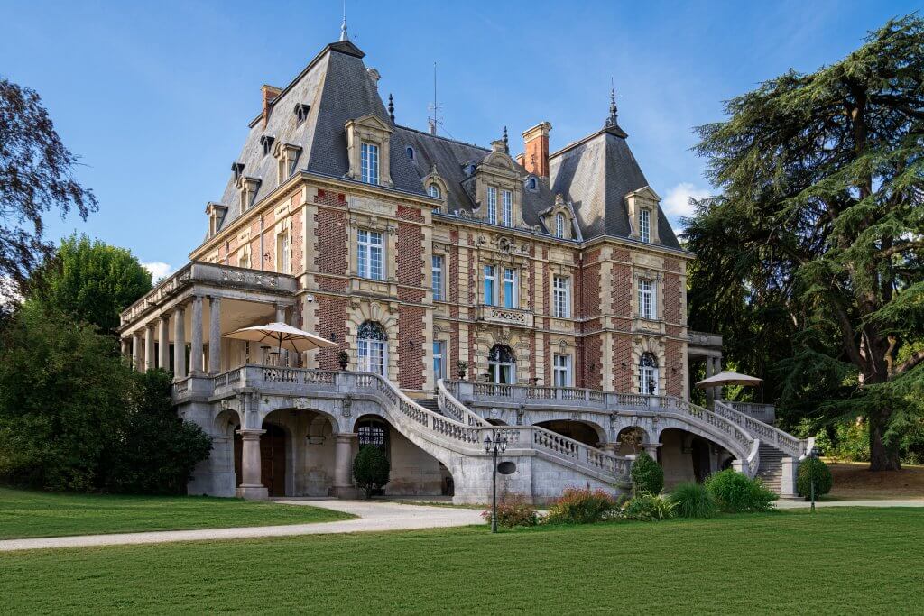 Château, French château, luxury château, historic château, authentic French castle, renovated château, private château, château estate, château lifestyle, château in France, countryside château, castle in France, château near Paris, destination château, château wedding venue, luxury wedding in France, fairytale château wedding, destination wedding château, romantic wedding venue, exclusive château events, château for events, stay at a château, château accommodation, château hotel, luxury château stay, château B&B, rent a château, château holiday rental, château experience, gourmet château dining, wine tasting château, French wine experience, château picnic, château cuisine, French gastronomy, French heritage site, cultural château, château art, history château, château restoration, château gardens, formal French garden, château grounds, outdoor château, luxury French travel, château escape, French luxury destination, live like royalty, luxury retreat France, corporate retreat château, team building château, château for business events, film shoot château, château photo location, luxury château rental